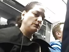 Madura senyora li agrada bombeig..ella no pot deixar de mirar